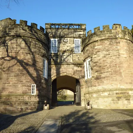 מלון 2 Hull House 4*